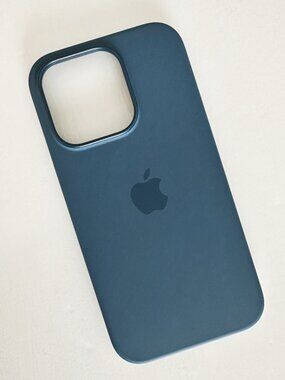 iPhone 14 Pro Silicone Case in Storm Blue